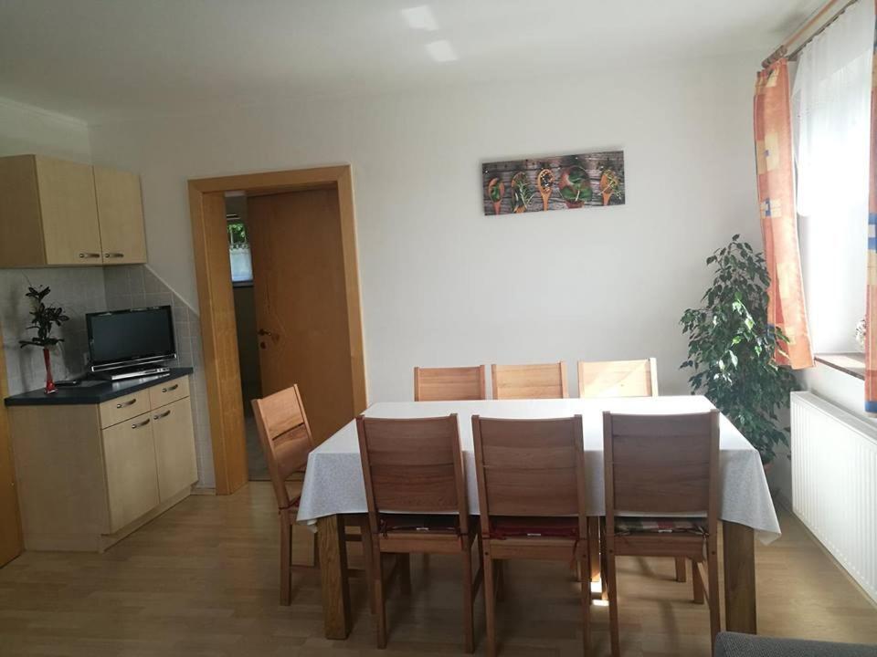 Ein Schoener Panorama Blick Augsdorf Экстерьер фото