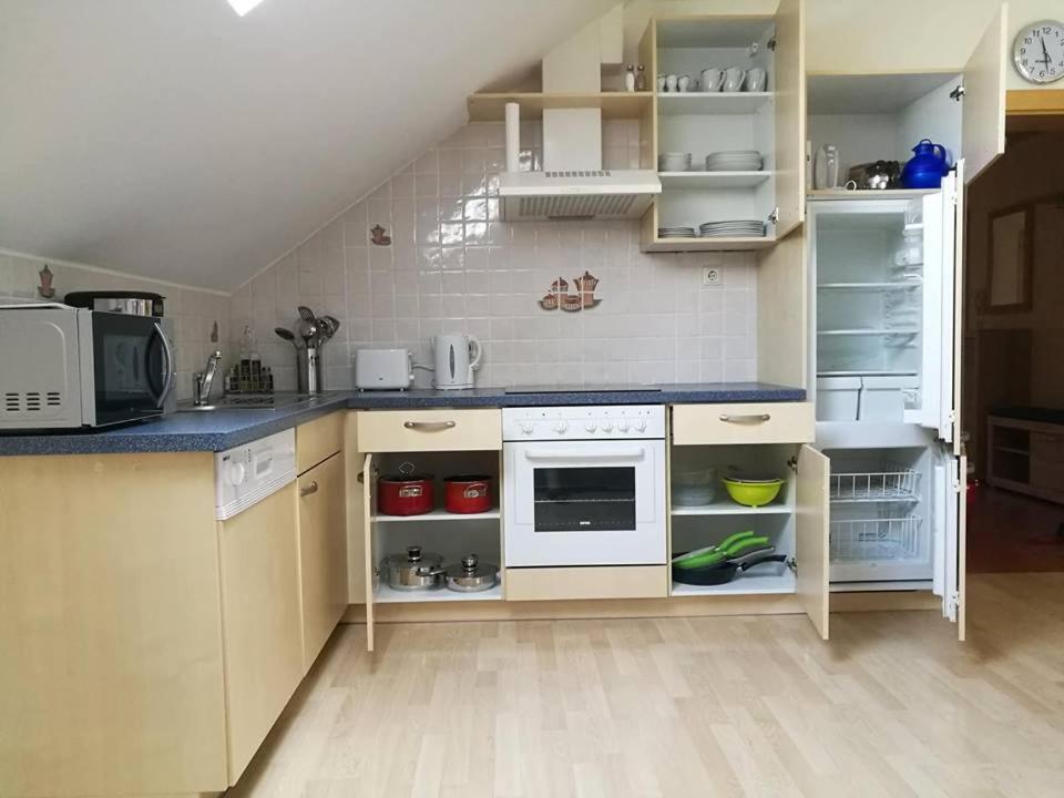 Ein Schoener Panorama Blick Augsdorf Экстерьер фото